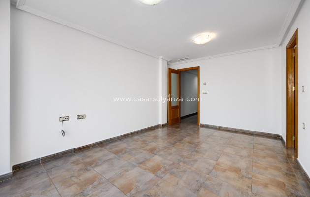 Reventa - Apartamento / piso - Torrevieja - Center