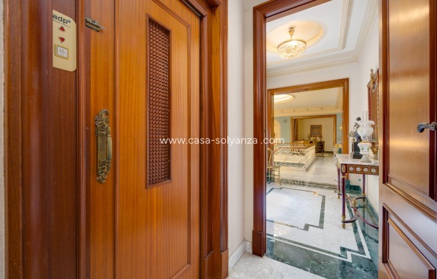 Revente - Maison de ville - Callosa de Segura - Comunidad Valenciana