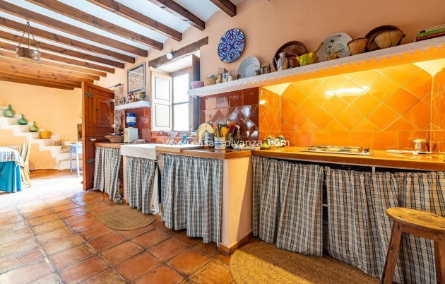 Resale - Townhouse - Los Martinez Del Puerto - Los Martínez Del Puerto