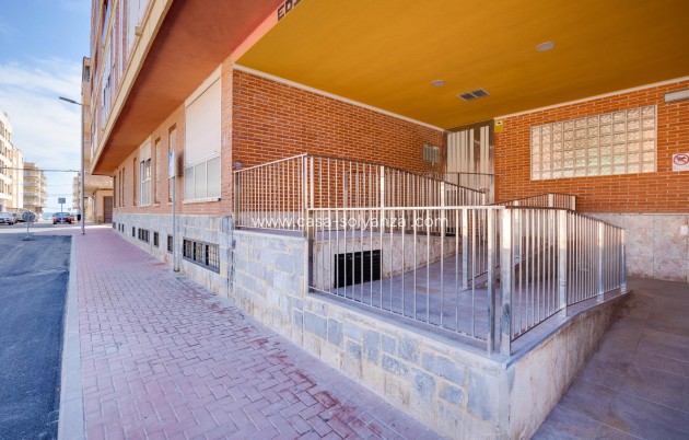 Revente - Appartement - Torrevieja - Playa De Los Naufragos