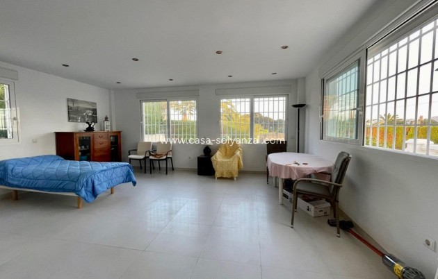 Resale - Villa - Benidorm - Urbanizaciones
