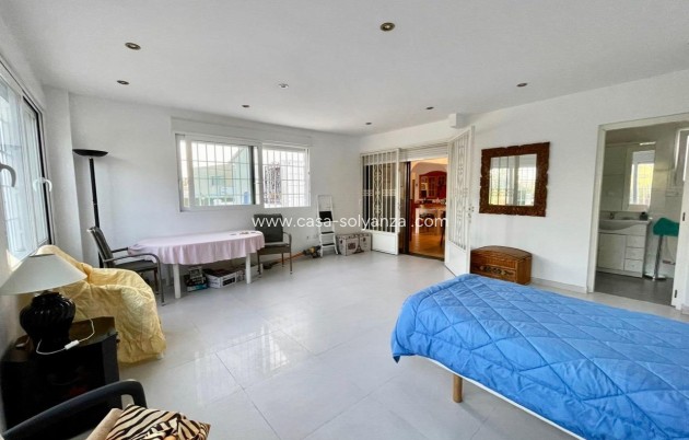 Resale - Villa - Benidorm - Urbanizaciones