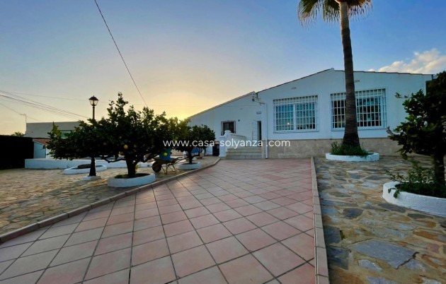 Resale - Villa - Benidorm - Urbanizaciones
