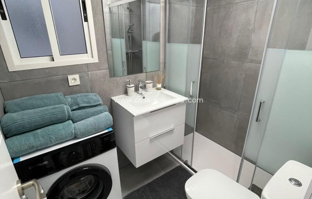 Reventa - Apartamento / piso - Torrevieja - Center