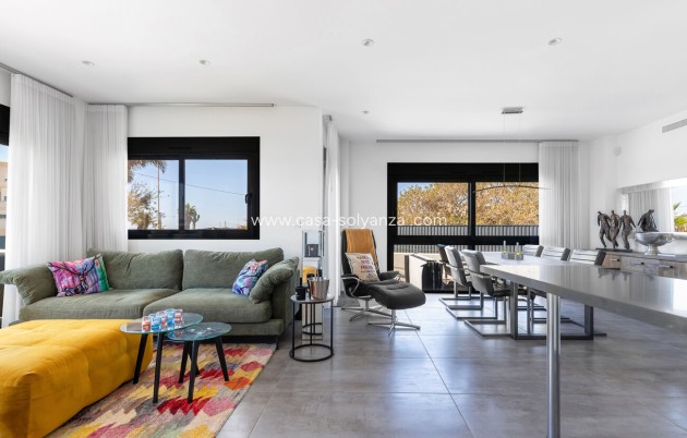 Revente - Villa - Torrevieja - Rosaleda