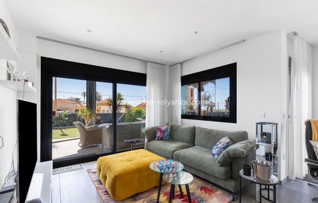 Revente - Villa - Torrevieja - Rosaleda