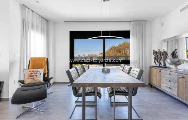 Revente - Villa - Torrevieja - Rosaleda