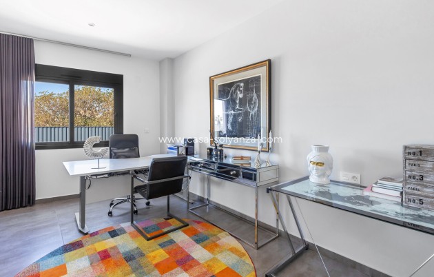 Revente - Villa - Torrevieja - Rosaleda