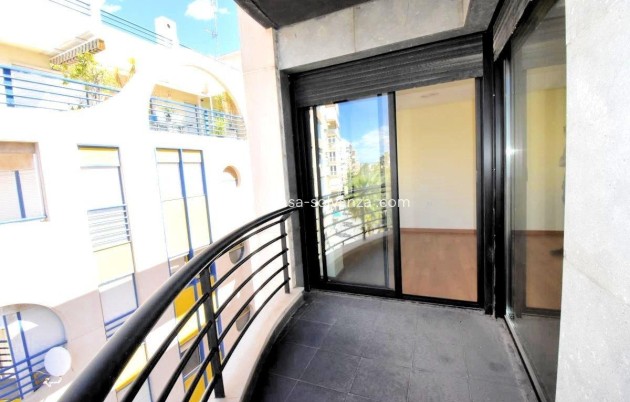 Revente - Appartement - Torrevieja - Centro - Muelle Pesquero