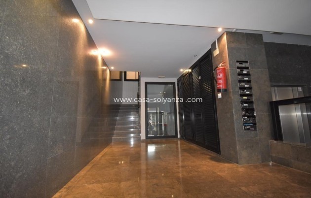 Revente - Appartement - Torrevieja - Centro - Muelle Pesquero