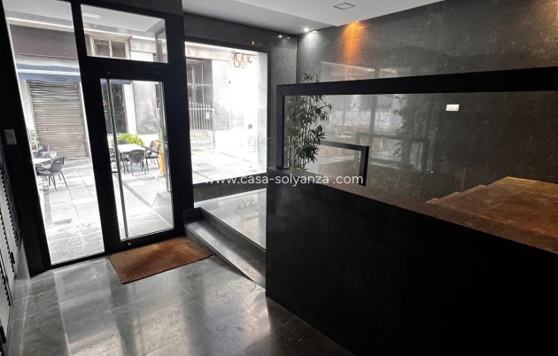 Revente - Appartement - Torrevieja - Centro - Muelle Pesquero