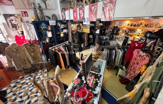 Revente - Commercial - Torrevieja