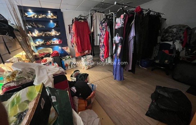 Revente - Commercial - Torrevieja