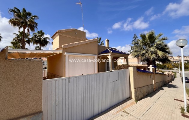 Resale - Villa - La Zenia - Costa Blanca
