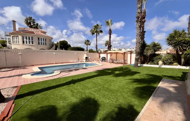 Resale - Villa - La Zenia - Costa Blanca