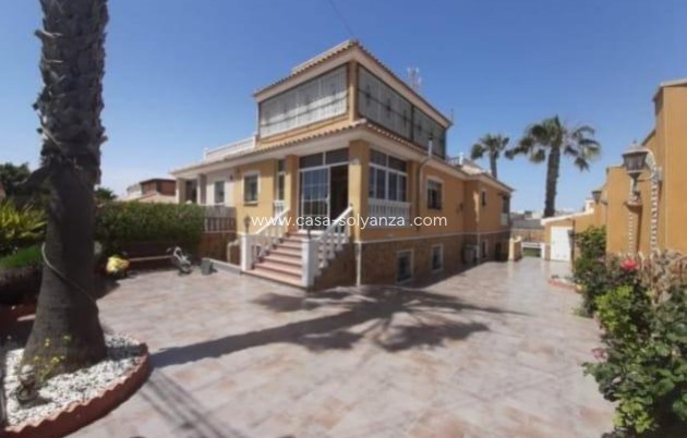 Revente - Villa - Torrevieja - Aguas nuevas