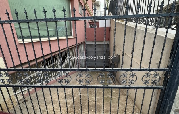 Revente - Commercial - San Miguel de Salinas - Inland