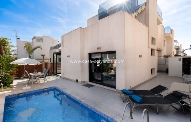 Wiederverkauf - Villa - Torrevieja - Aguas nuevas