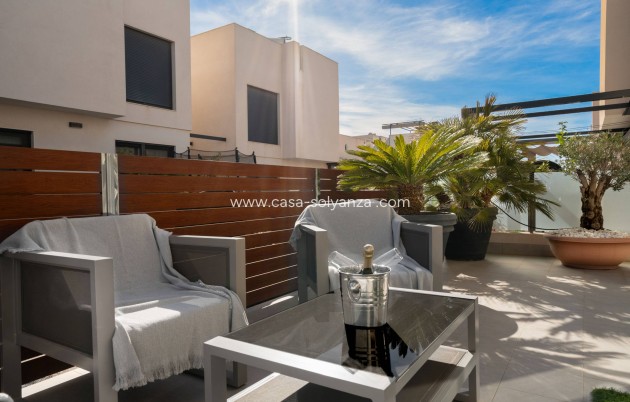 Wiederverkauf - Villa - Torrevieja - Aguas nuevas