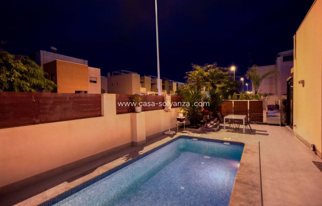 Wiederverkauf - Villa - Torrevieja - Aguas nuevas