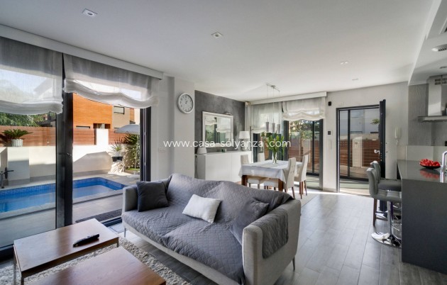 Wiederverkauf - Villa - Torrevieja - Aguas nuevas