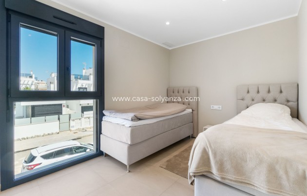 Resale - Villa - Torre de la Horadada - Costa Blanca