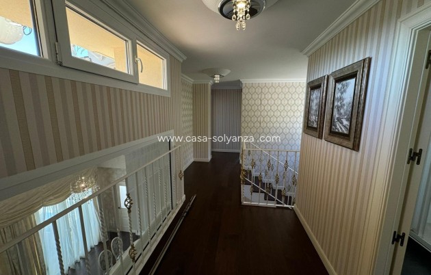 Wiederverkauf - Villa - Altea