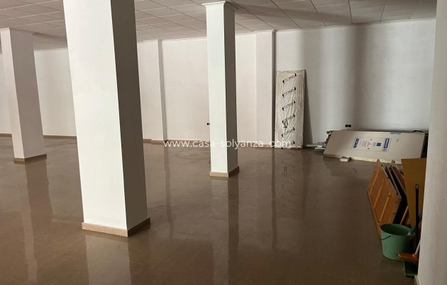 Revente - Commercial - Torrevieja - Playa de los Locos