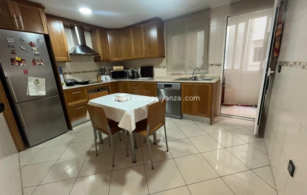 Revente - Appartement - Torrevieja - Center