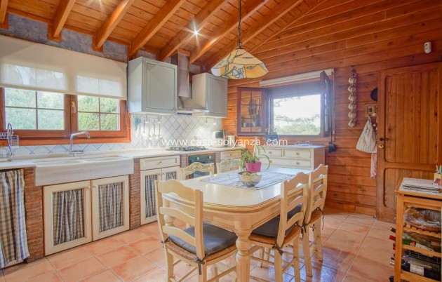 Revente - Commercial - Orba - Inland