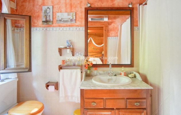 Revente - Commercial - Orba - Inland