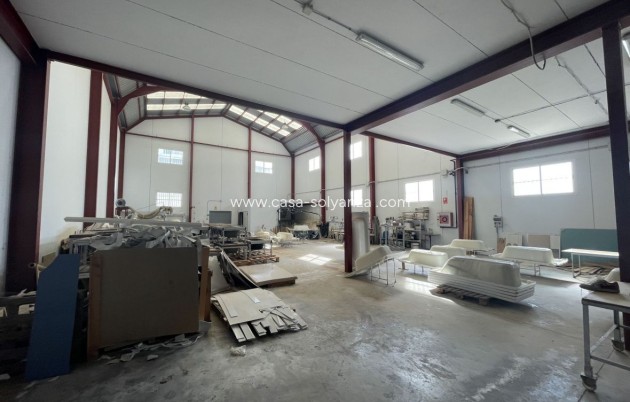 Revente - Commercial - Hondón de las Nieves - Inland