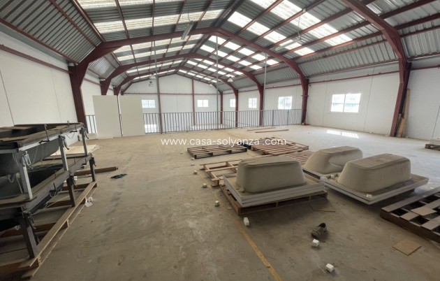 Revente - Commercial - Hondón de las Nieves - Inland