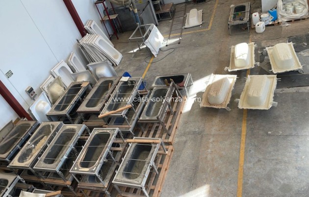 Revente - Commercial - Hondón de las Nieves - Inland