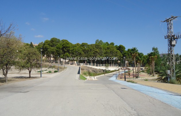 Revente - Commercial - Fortuna - Inland