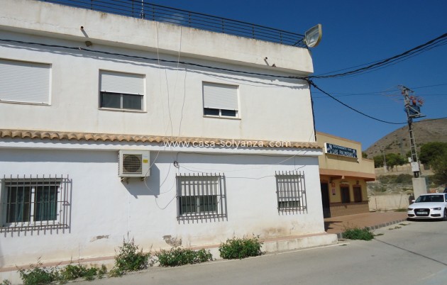 Revente - Commercial - Fortuna - Inland