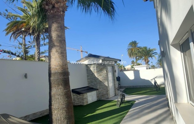 Revente - Villa - Orihuela Costa - La Zenia