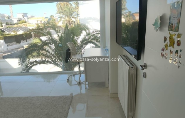 Revente - Villa - Orihuela Costa - La Zenia