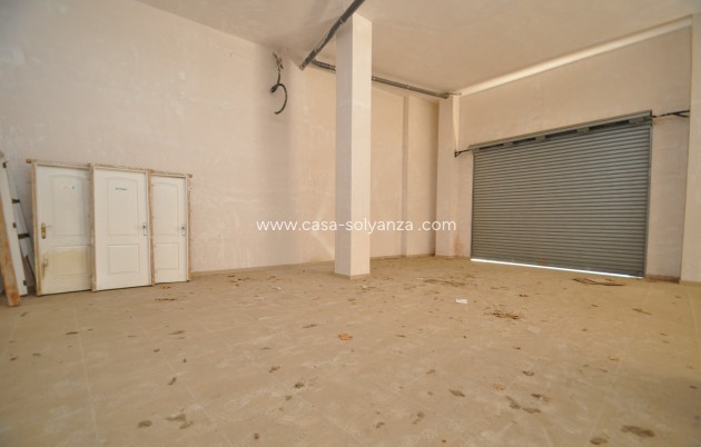 Revente - Commercial - Elda - Inland