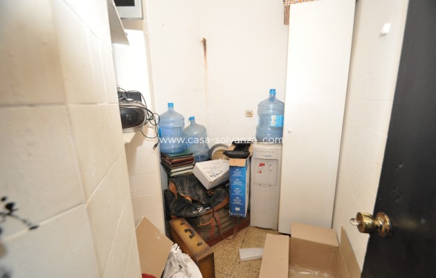 Wiederverkauf - Kommerziell - Petrer - Inland