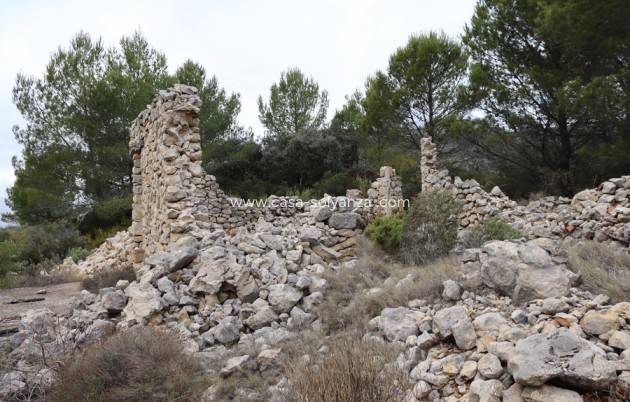 Revente - Land - Jalón - Inland