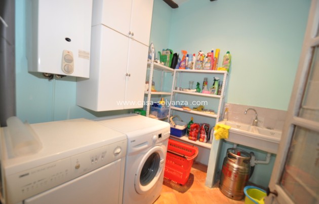 Revente - Commercial - Pinoso - Inland