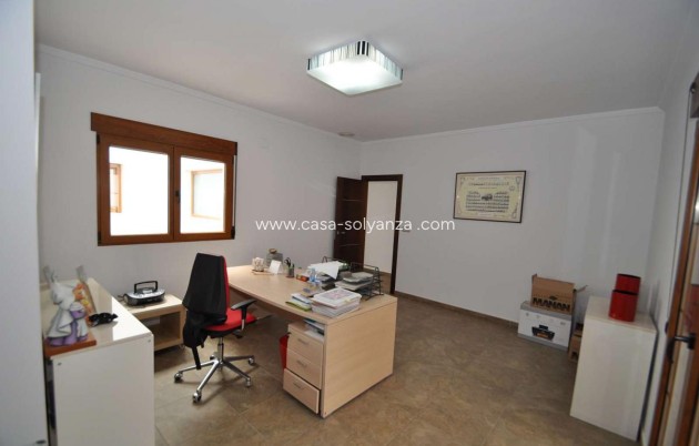 Revente - Maison de ville - Pinoso - Inland