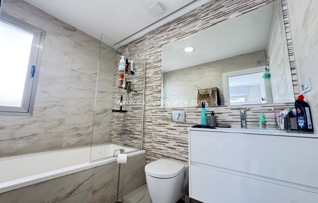 Wiederverkauf - Villa - Villamartin - Villamartín