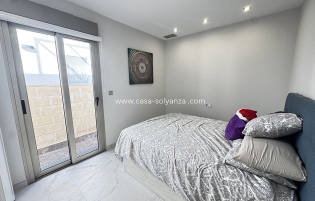 Wiederverkauf - Villa - Villamartin - Villamartín