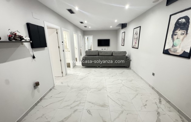 Wiederverkauf - Villa - Villamartin - Villamartín