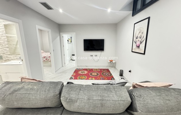 Wiederverkauf - Villa - Villamartin - Villamartín