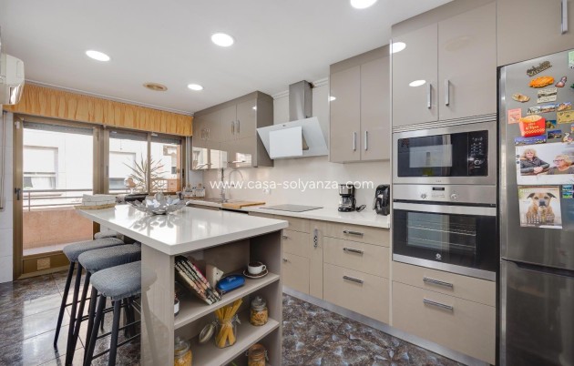 Revente - Appartement - Torrevieja - Center