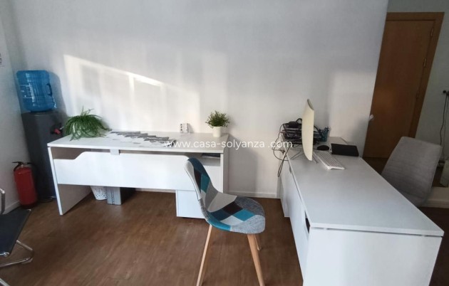 Langfristige Vermietung - Oficinas - Torrevieja - Center