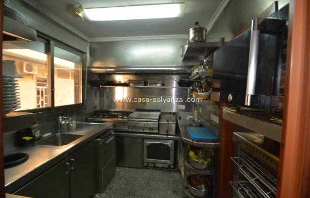 Revente - Commercial - Bigastro - Center